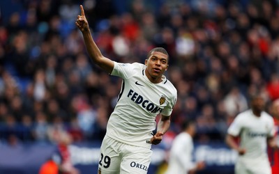 安博体育动态-佐默转会费创门将新高